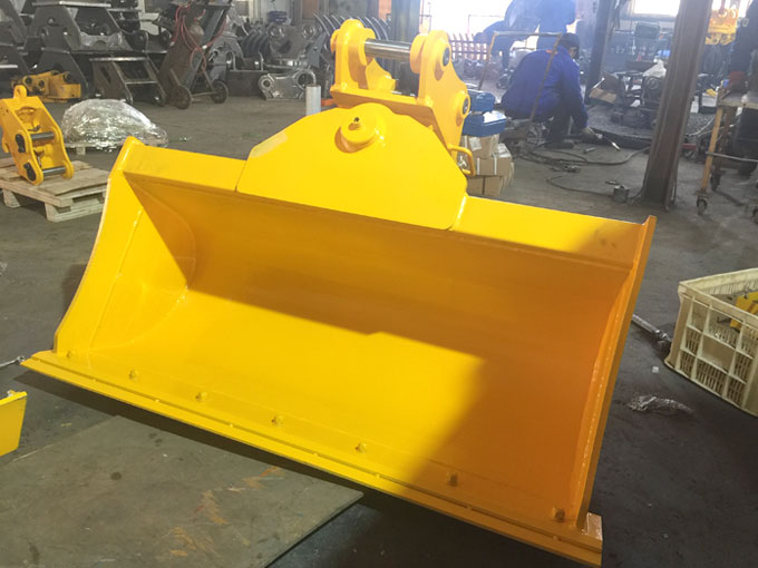 New-excavatordigger-tilt-bucket-for-sale-in-China-JIANGTU-tilting-ditch-cleaning-buckets