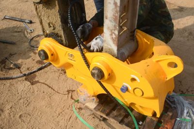 Прокладка трубопровода и меры предосторожности для быстрой зачистки экскаватора